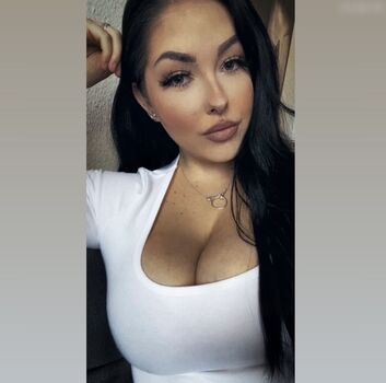 Vanessa.grwd