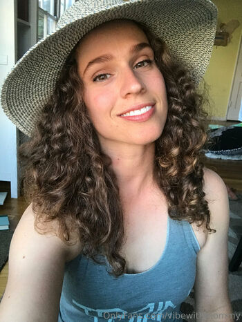 vibewithmolly