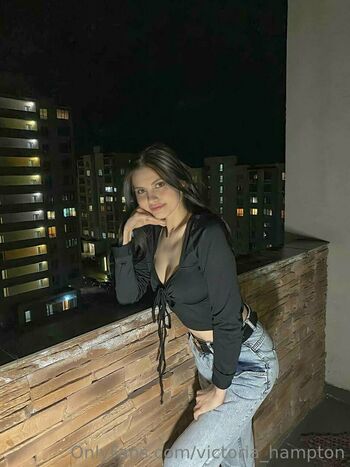 victoria_hampton