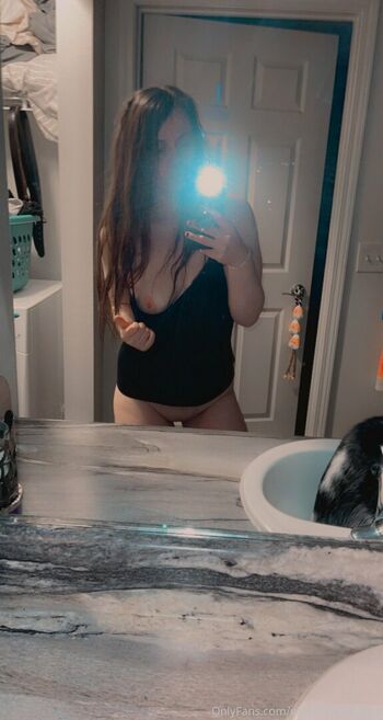 victorialunaarose