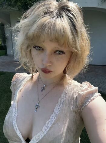 Violet Grohl