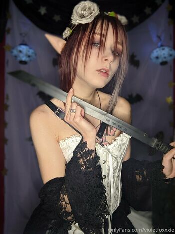 violetfoxxxie