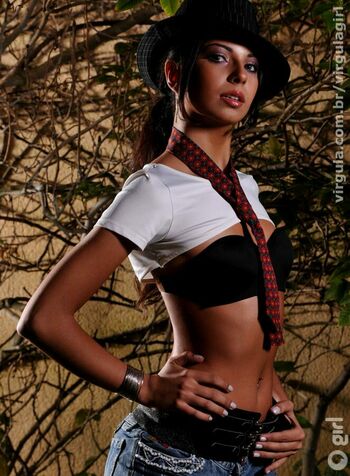 Virgula Girl