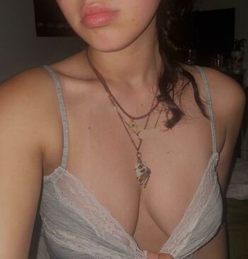 Vivi.x3
