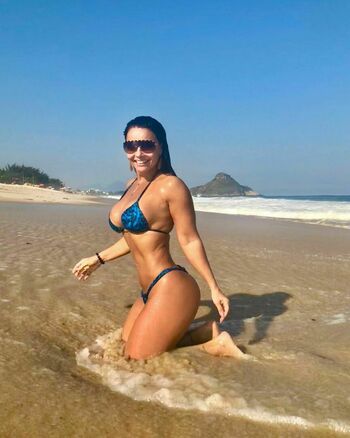 Viviane Araujo