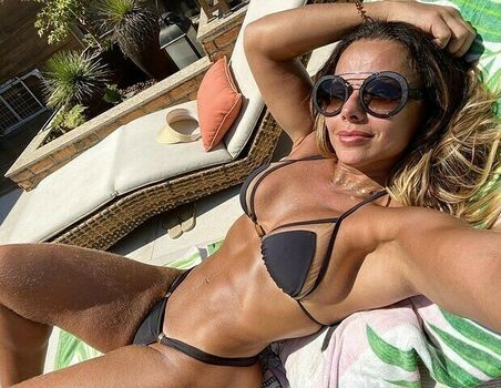 Viviane Araujo
