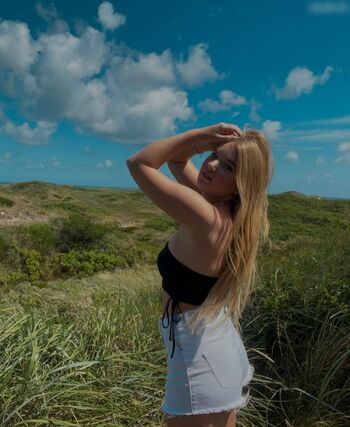 Vivien_esc