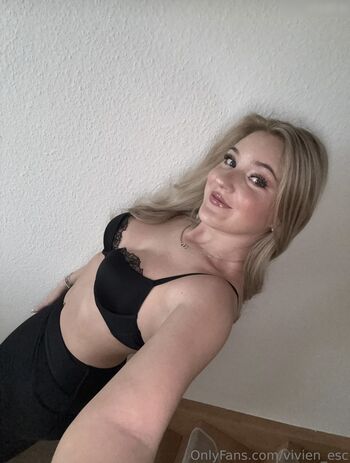 Vivien_esc