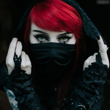 WatchGirlsPlay