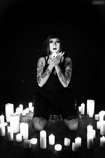 WatchGirlsPlay