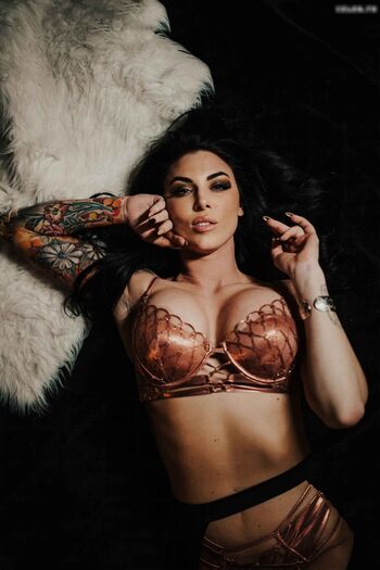 WatchGirlsPlay