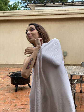 WatchGirlsPlay