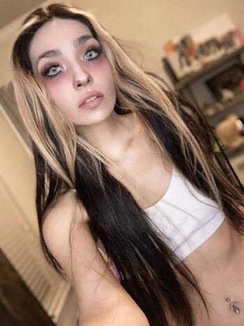 WatchGirlsPlay