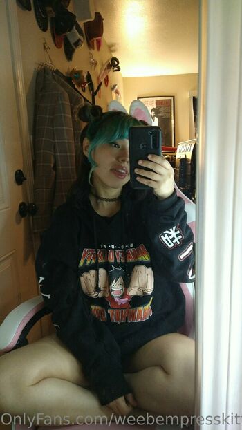 weebempresskittenlee