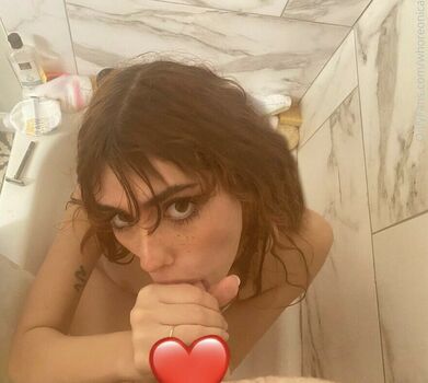 Whoreonica