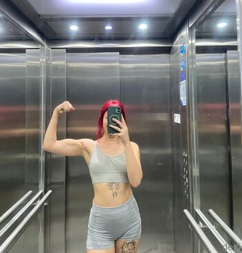 wifeydelfi
