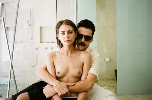 Willa Holland