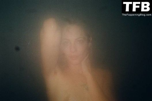 Willa Holland