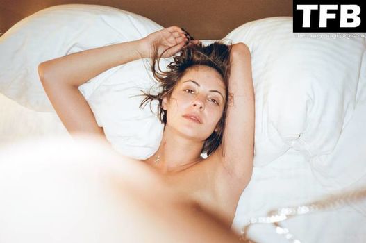 Willa Holland