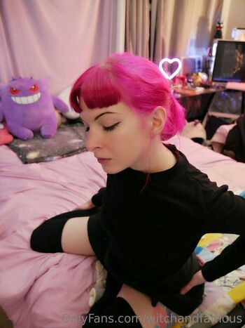 witchandfamous