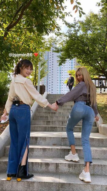 WomenK-pop