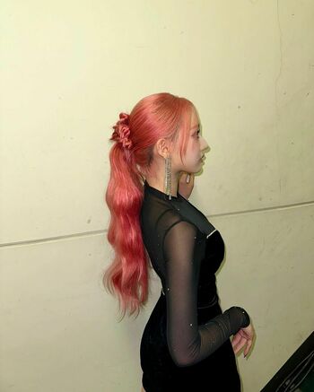 WomenK-pop