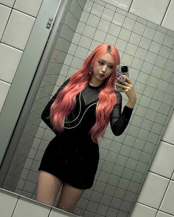 WomenK-pop