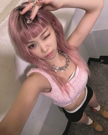 WomenK-pop