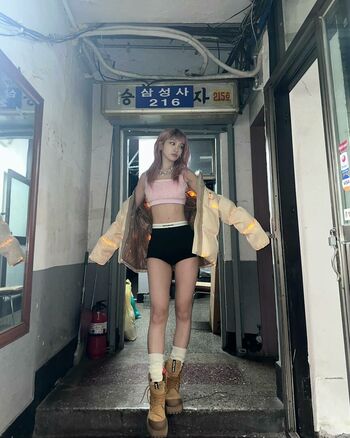WomenK-pop