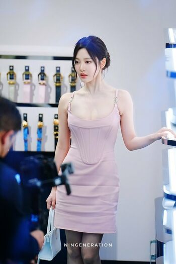 WomenK-pop
