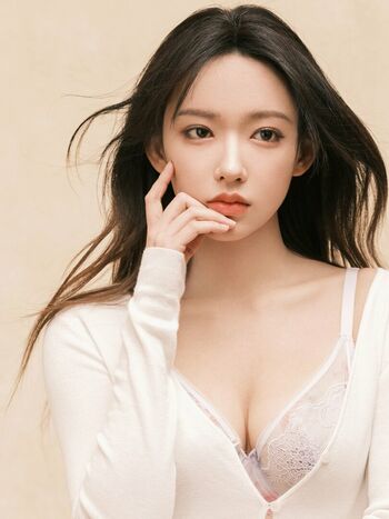 WomenK-pop