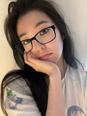 WomenK-pop