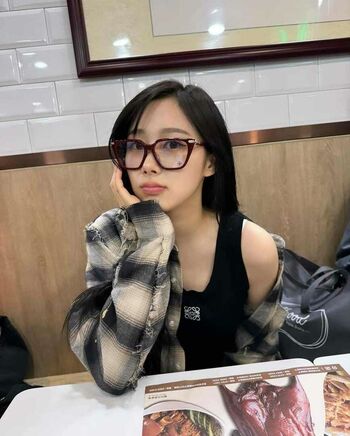 WomenK-pop
