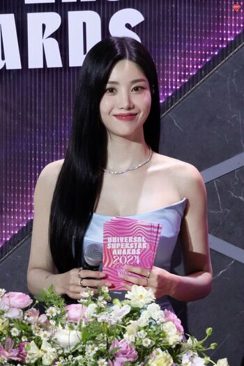 WomenK-pop