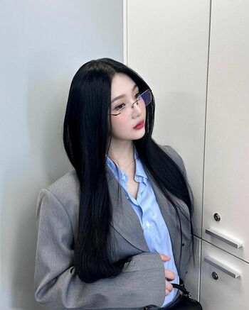 WomenK-pop