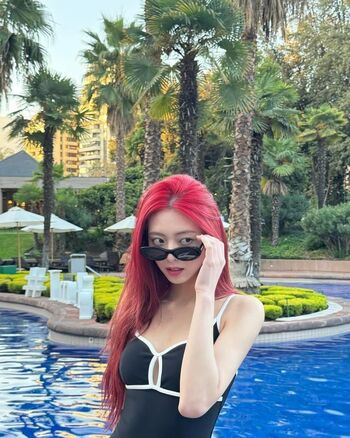 WomenK-pop