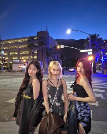 WomenK-pop