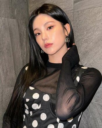 WomenK-pop