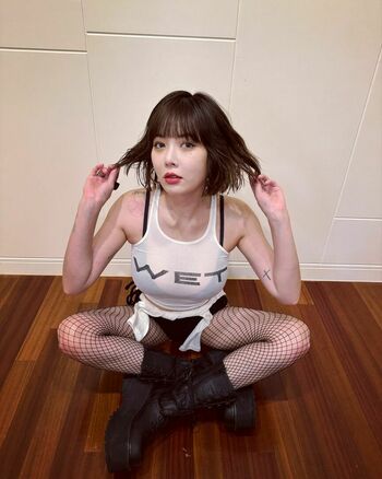 WomenK-pop