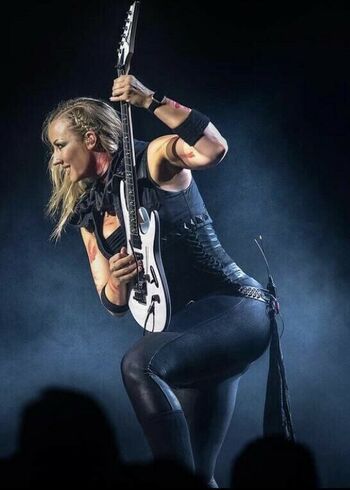 WomenMetal