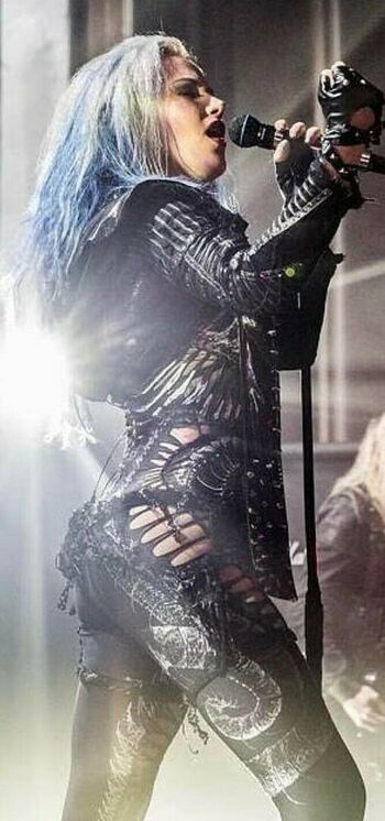 WomenMetal