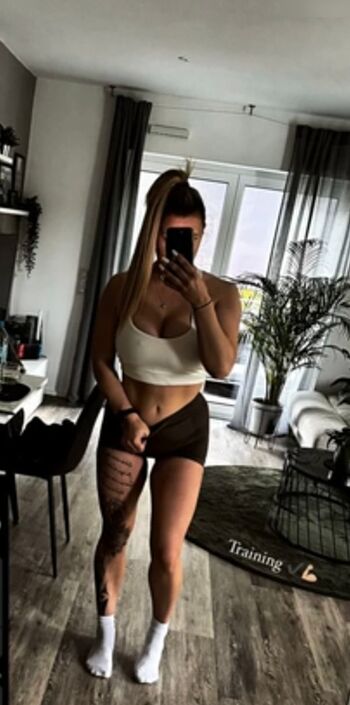xlaura412