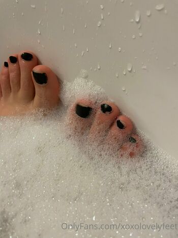 xoxolovelyfeet