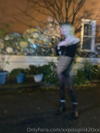 xxpissgirl420xx