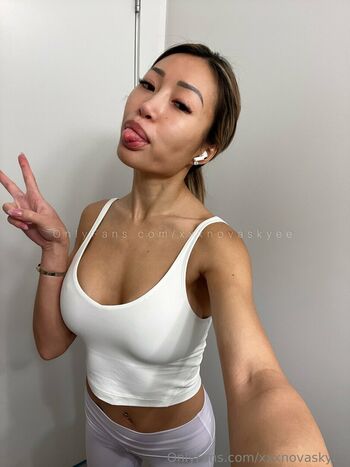 xxxnovaskyee