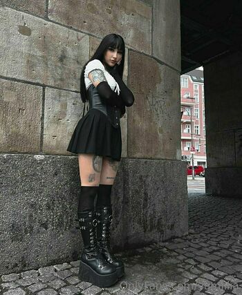yami.liia