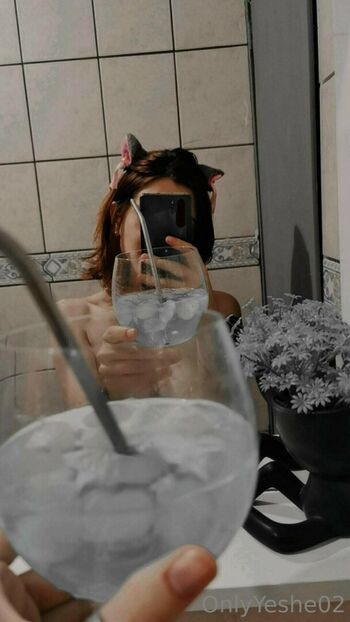 Yeshee_