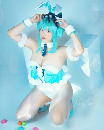 Ying Tze