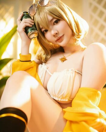 Ying Tze