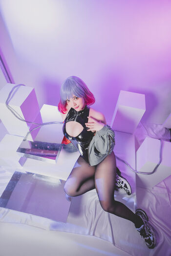 Ying Tze